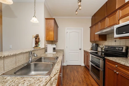 Kitchen Photo of 305 9270 Edward Street, Chilliwack, BC