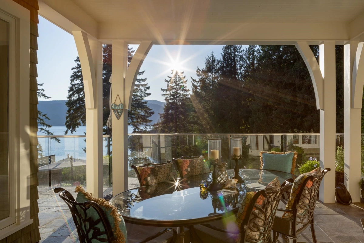 Backyard Photo of 6154 Gleneagles Drive, West Vancouver, BC