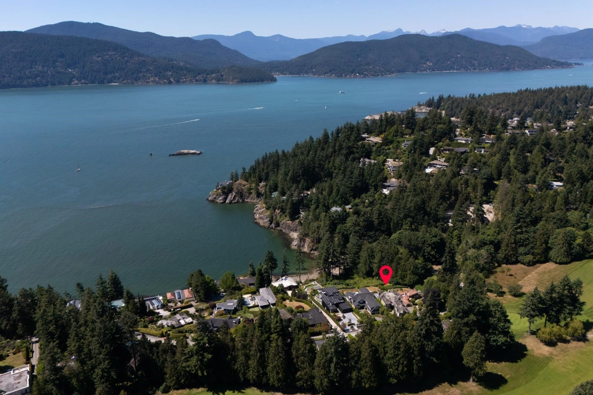 Fitness Center Photo Near 6154 Gleneagles Drive, West Vancouver, BC