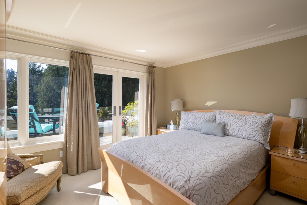 Hallway Photo of 6154 Gleneagles Drive, West Vancouver, BC