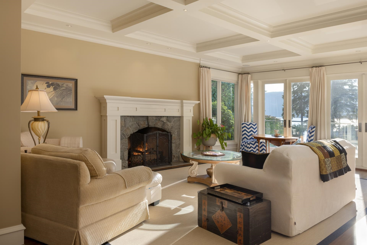 Kitchen Photo of 6154 Gleneagles Drive, West Vancouver, BC