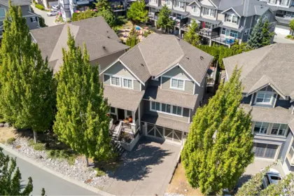 7033 208a Street, Langley, BC, Langley — Single Family Residence for sale