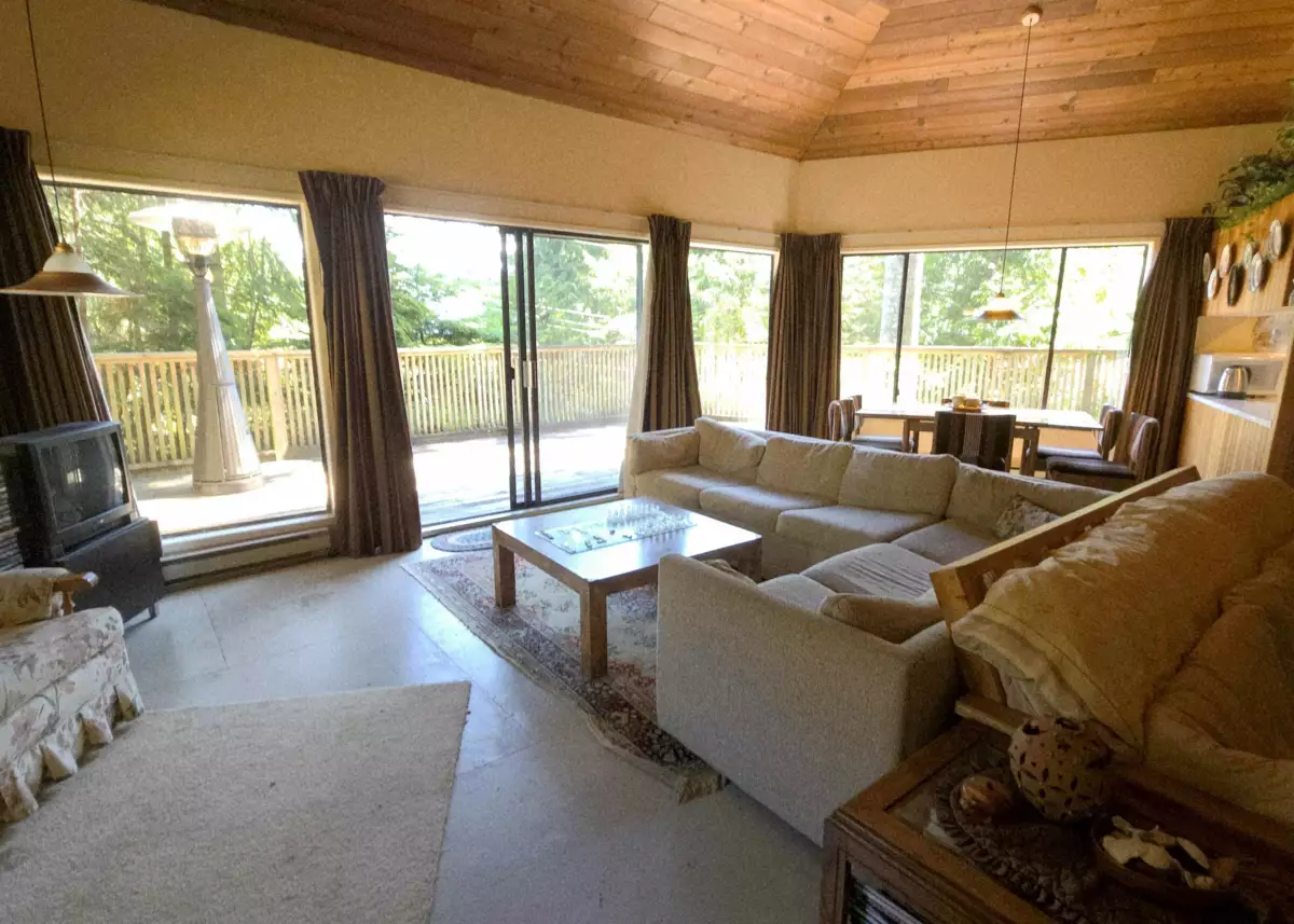 Dining Area Photo of 427 Collingwood Road, Keats Island, BC
