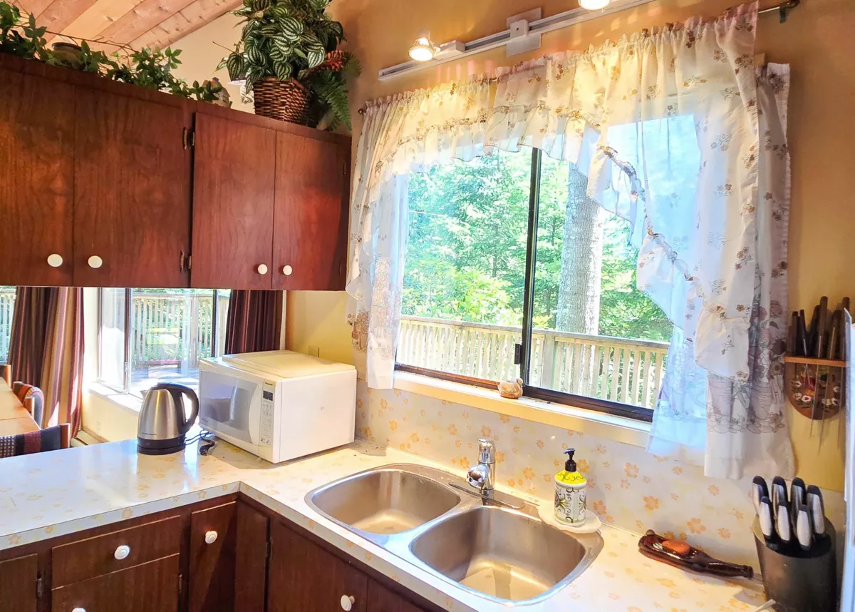 Laundry Room Photo of 427 Collingwood Road, Keats Island, BC