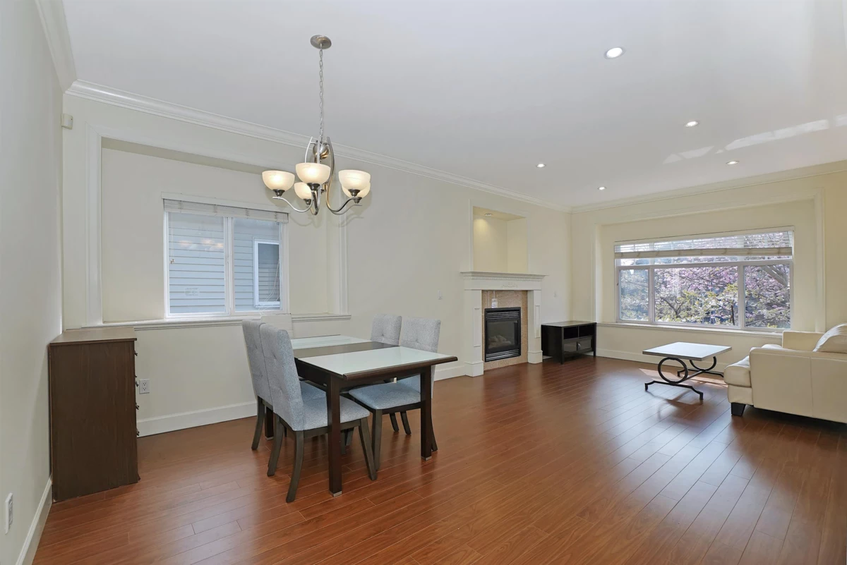 Hallway Photo of 10391 Williams Road, Richmond, BC