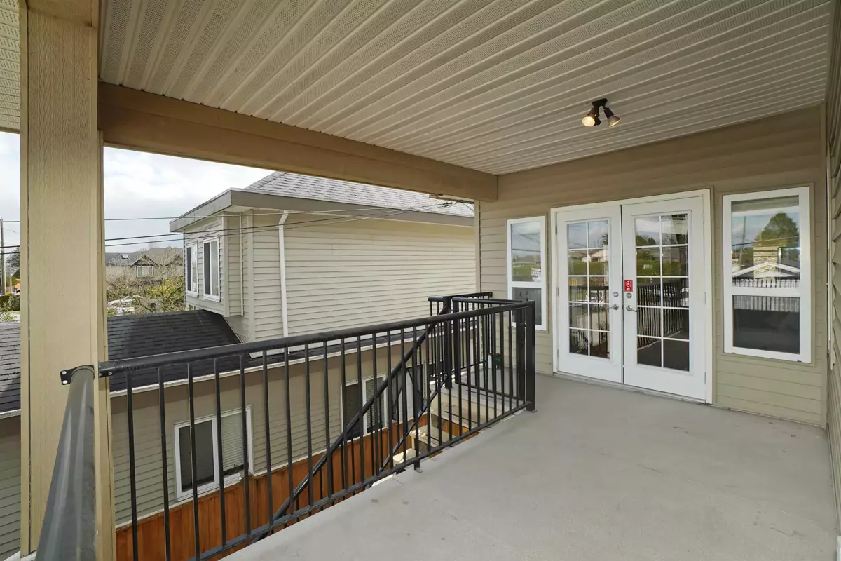 Kitchen Photo of 10391 Williams Road, Richmond, BC
