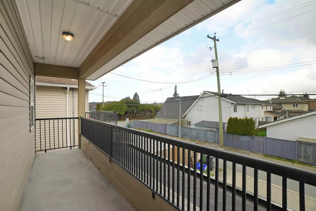 Outdoor Kitchen Photo of 10391 Williams Road, Richmond, BC
