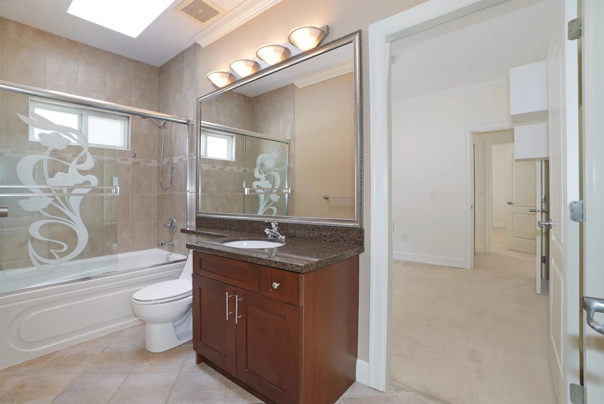 Powder Room Photo of 10391 Williams Road, Richmond, BC