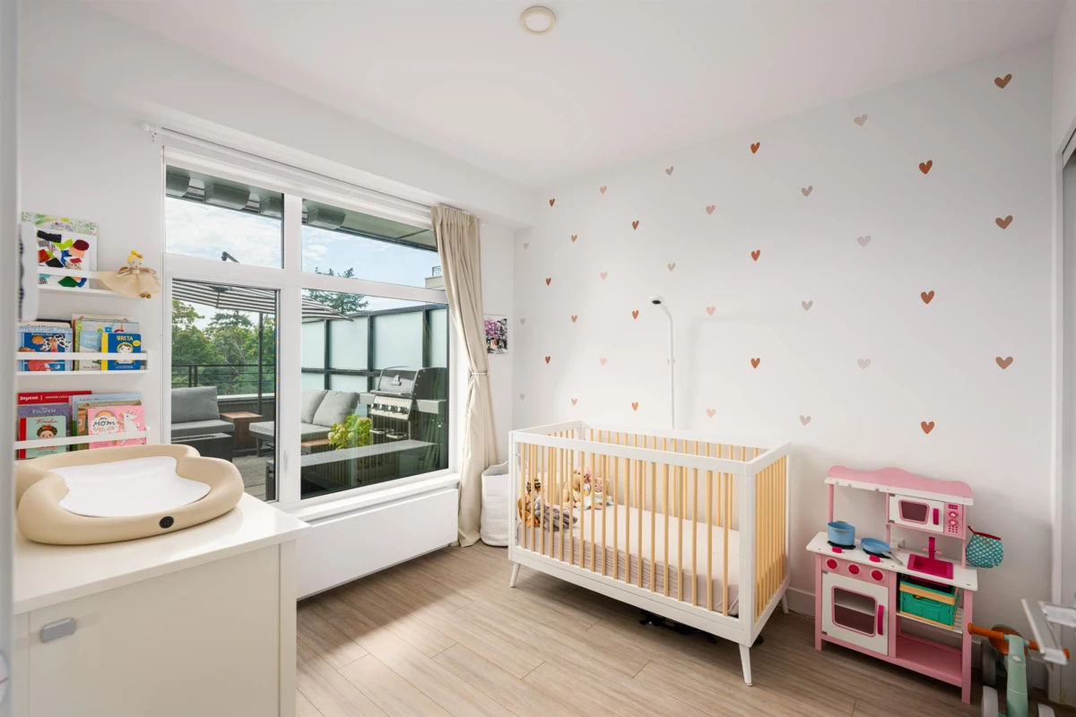 Guest Bathroom Photo of 208 707 E 3rd Street, North Vancouver, BC