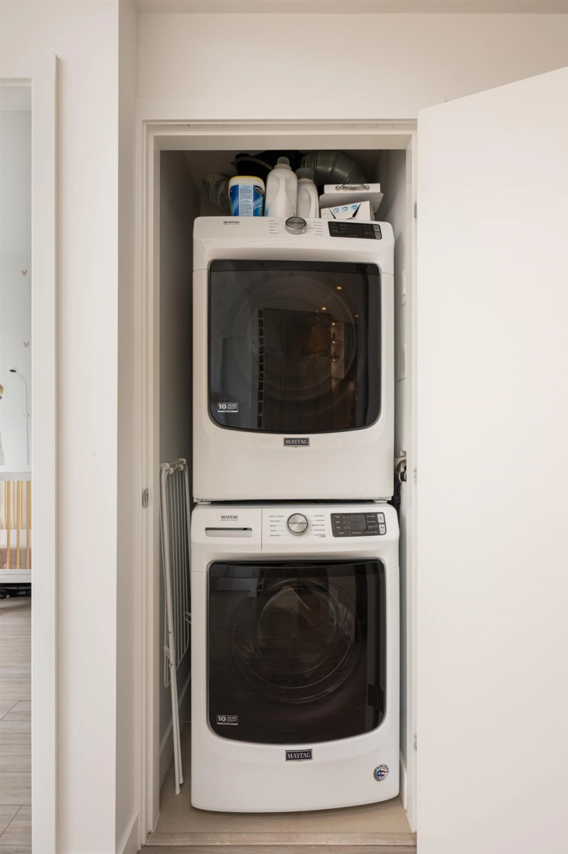 Loft / Bonus Room Photo of 208 707 E 3rd Street, North Vancouver, BC