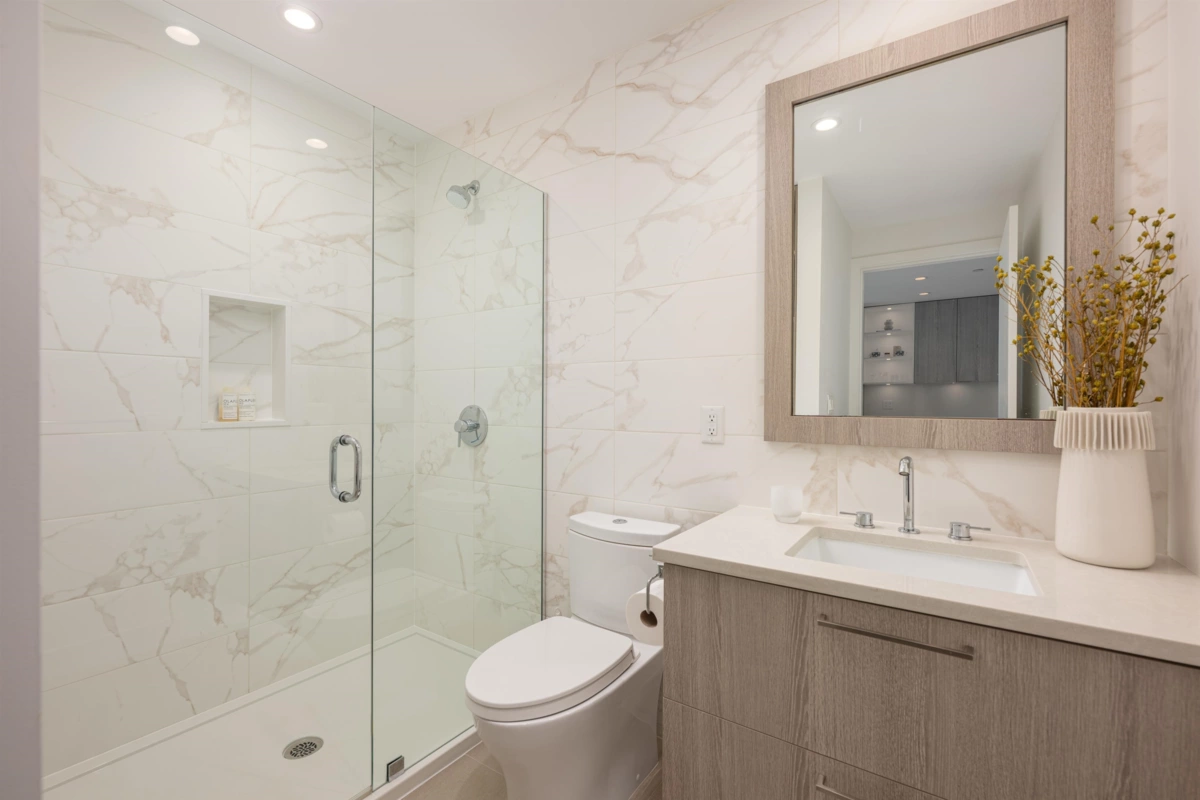 Office / Den Photo of 208 707 E 3rd Street, North Vancouver, BC