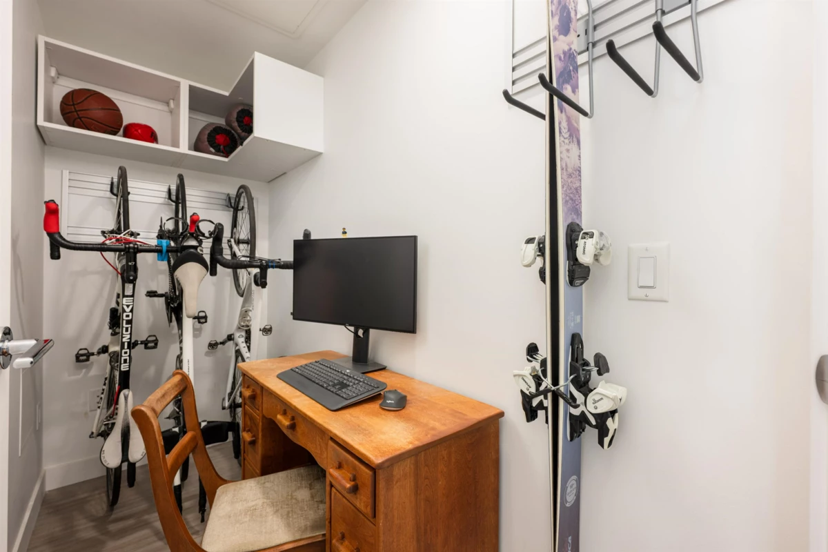 Powder Room Photo of 208 707 E 3rd Street, North Vancouver, BC