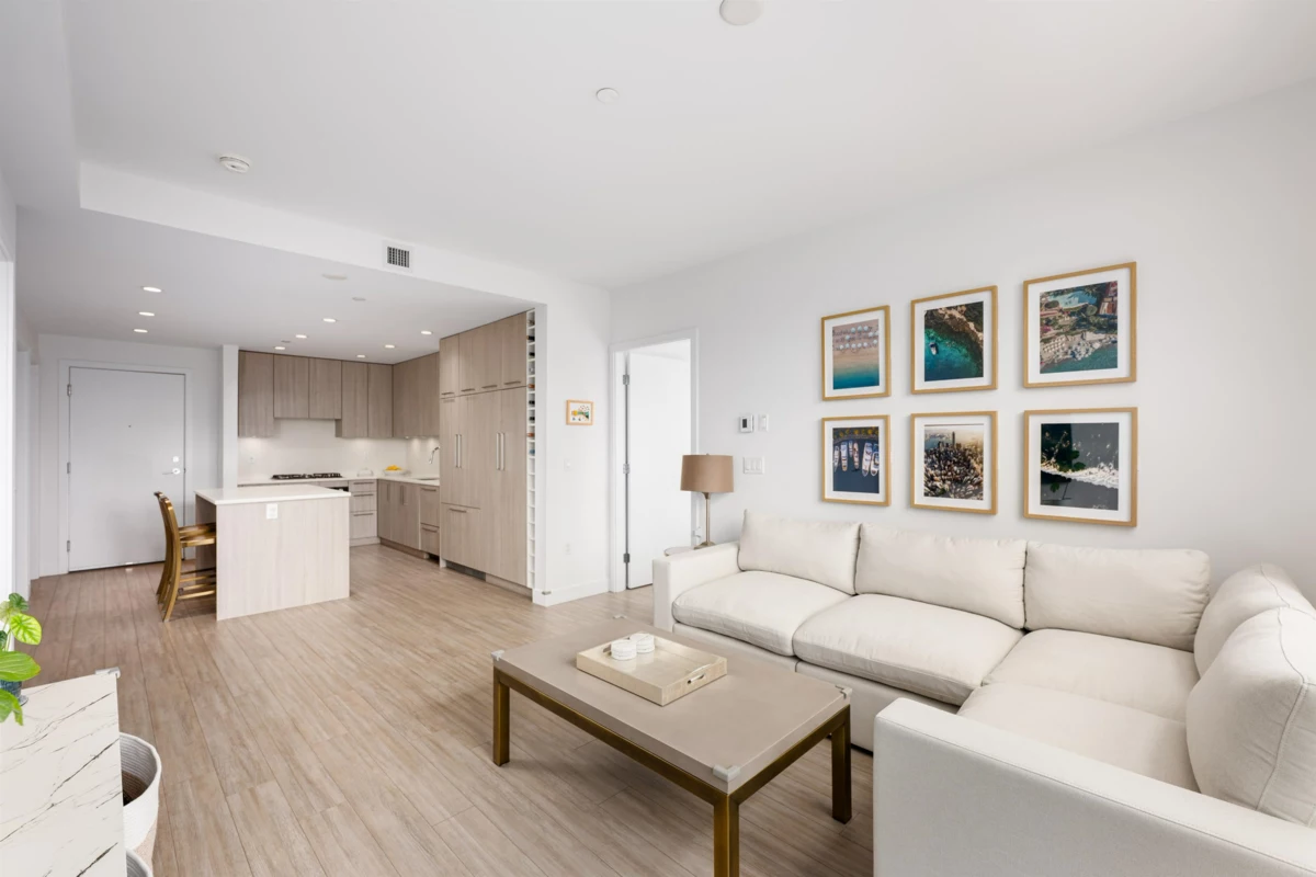 Walk-In Closet Photo of 208 707 E 3rd Street, North Vancouver, BC