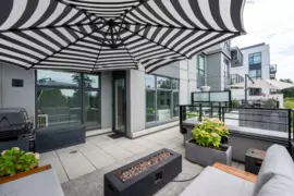 208 707 E 3rd Street, North Vancouver, BC