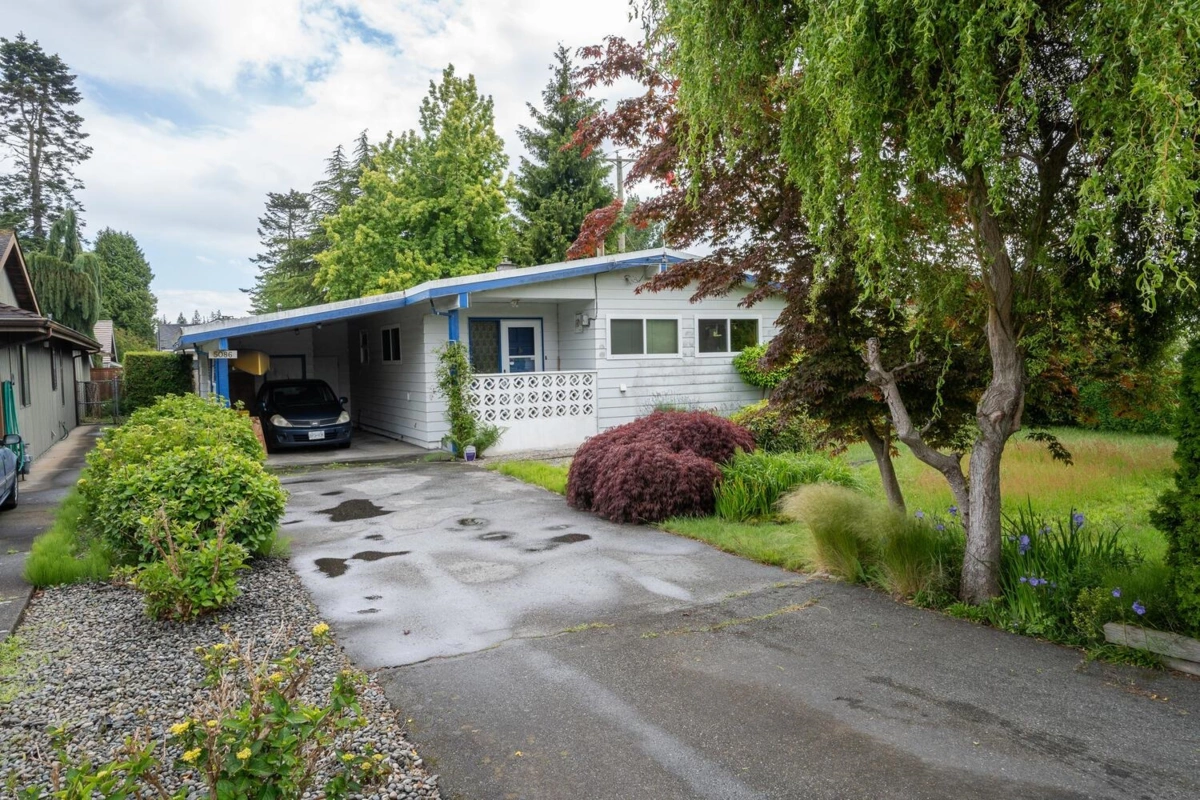 Guest Bathroom Photo of 5086 12 Avenue, Delta, BC