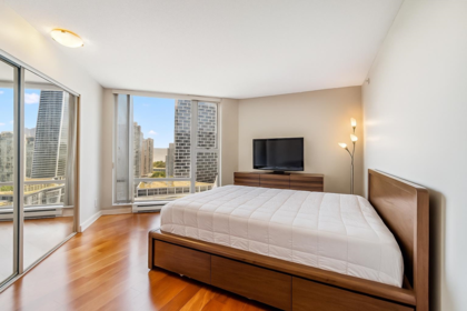 2202 583 Beach Crescent, Vancouver, BC, Vancouver — Apartment/Condo for sale