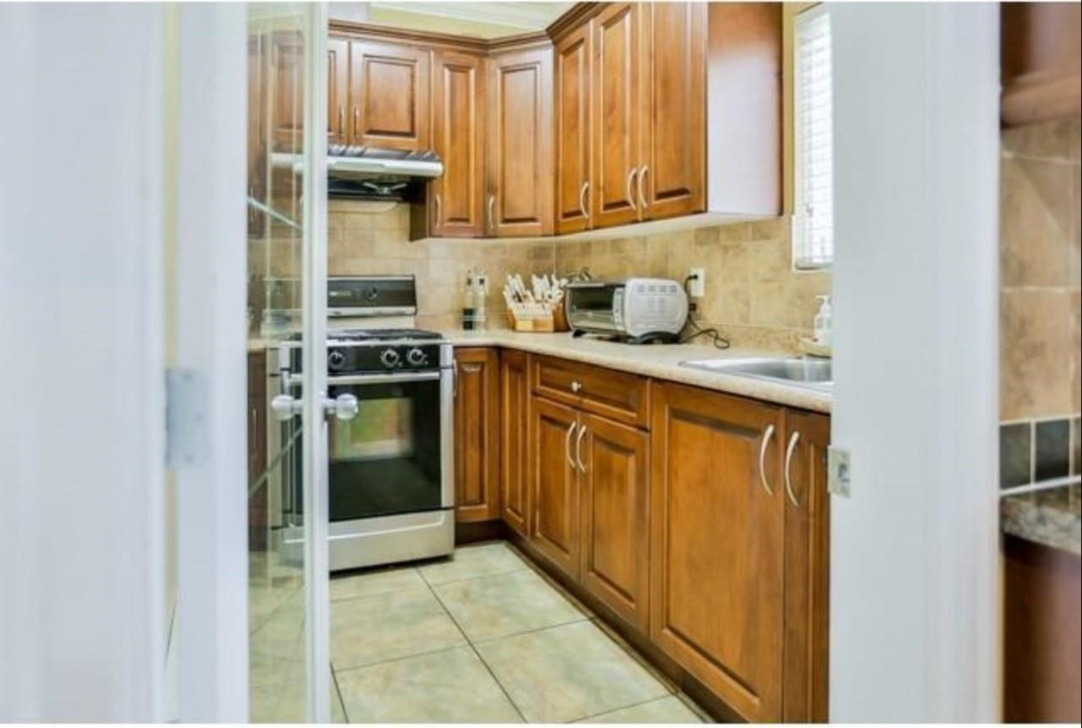 Primary Bathroom Photo of 17440 103b Avenue, Surrey, BC