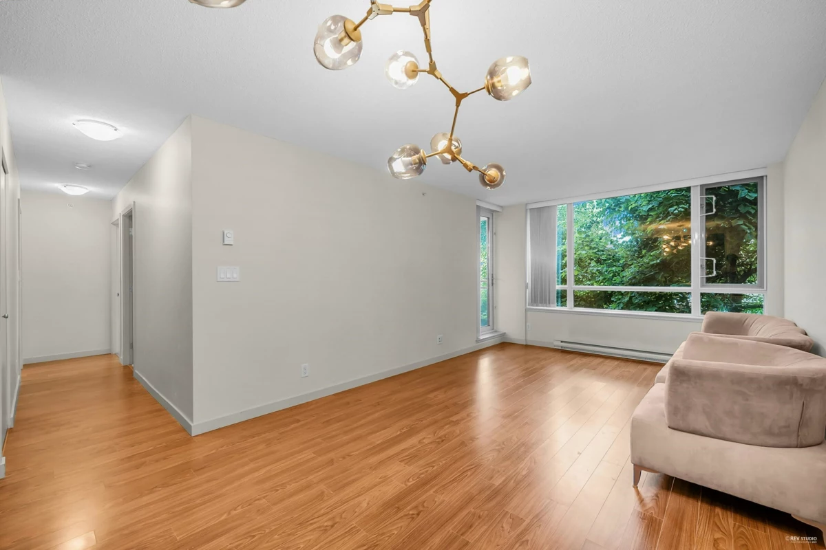 Family Room Photo of 609 3111 Corvette Way, Richmond, BC