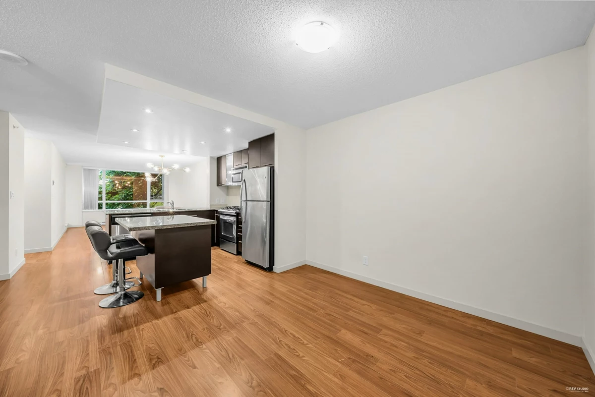Kitchen Island Photo of 609 3111 Corvette Way, Richmond, BC