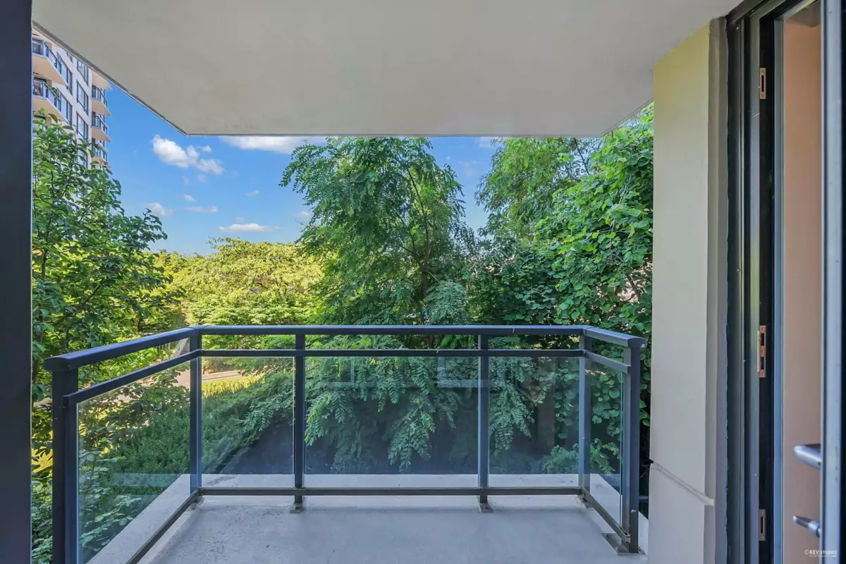 Living Room Photo of 609 3111 Corvette Way, Richmond, BC