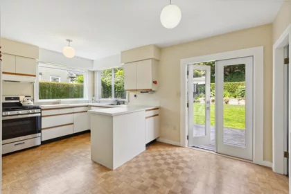 1053 Lawson Avenue, West Vancouver, BC, West Vancouver — Single Family Residence for sale