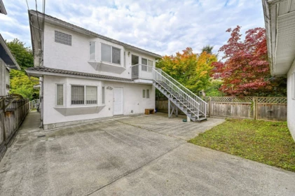 Hot Tub / Spa Photo of 3315 Charles Street, Vancouver, BC