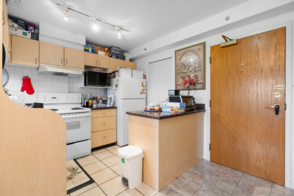 504 6611 Cooney Road, Richmond, BC, Richmond — Apartment/Condo for sale