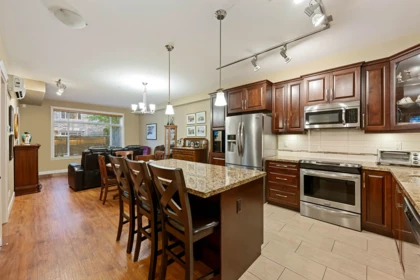 104 8258 207a Street, Langley, BC, Langley — Apartment/Condo for sale