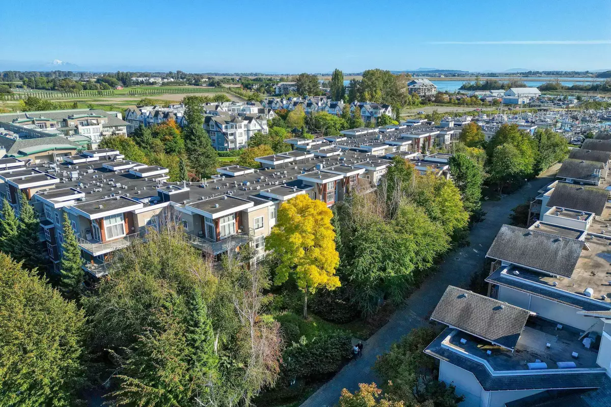 Basement Recreation Room Photo of 329 5700 Andrews Road, Richmond, BC
