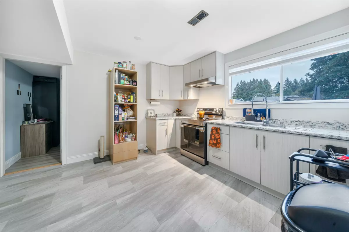 Dining Area Photo of 34638 Ascott Avenue, Abbotsford, BC
