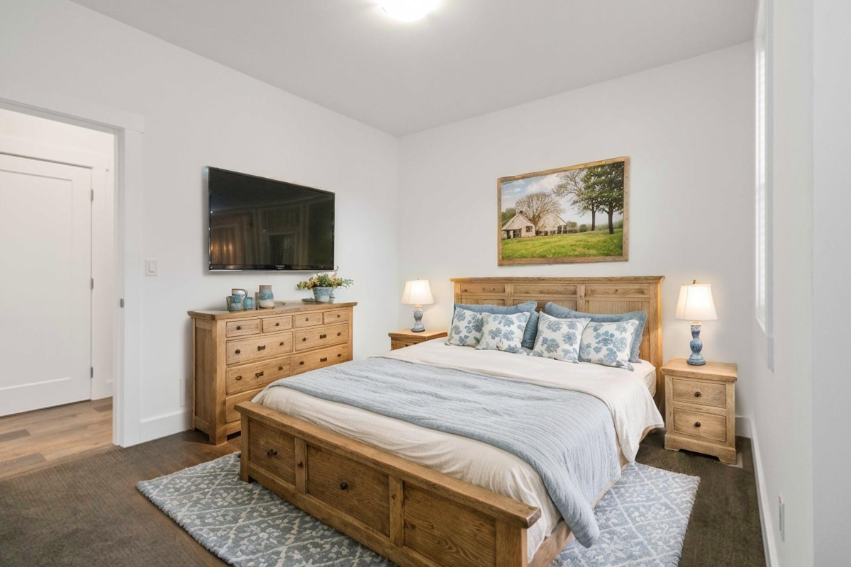 Bedroom 2 Photo of 63886 Beech Avenue, Hope, BC