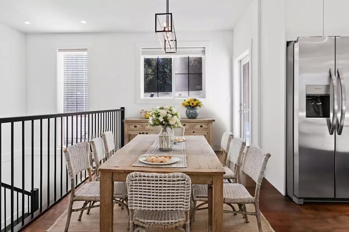 Kitchen Island Photo of 63886 Beech Avenue, Hope, BC