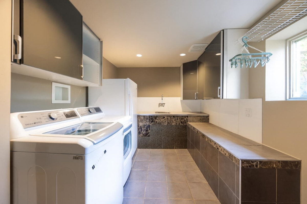 Dining Area Photo of 873 Baycrest Drive, North Vancouver, BC