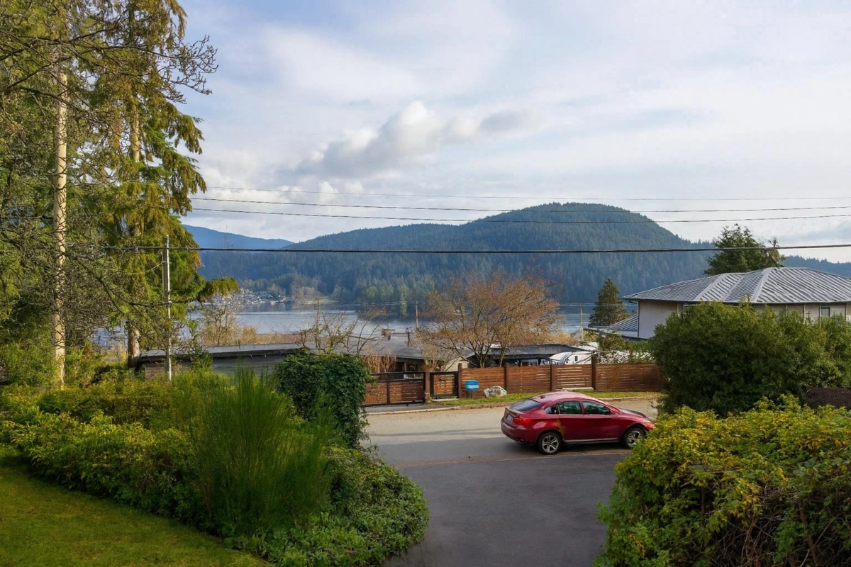 Office / Den Photo of 873 Baycrest Drive, North Vancouver, BC