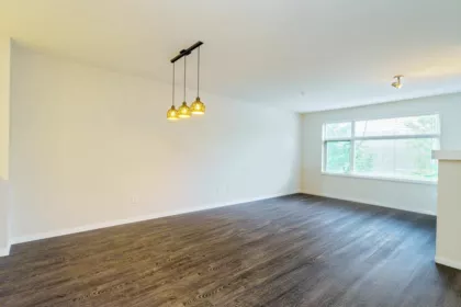 302 300 Klahanie Drive, Port Moody, BC, Port Moody — Apartment/Condo for sale