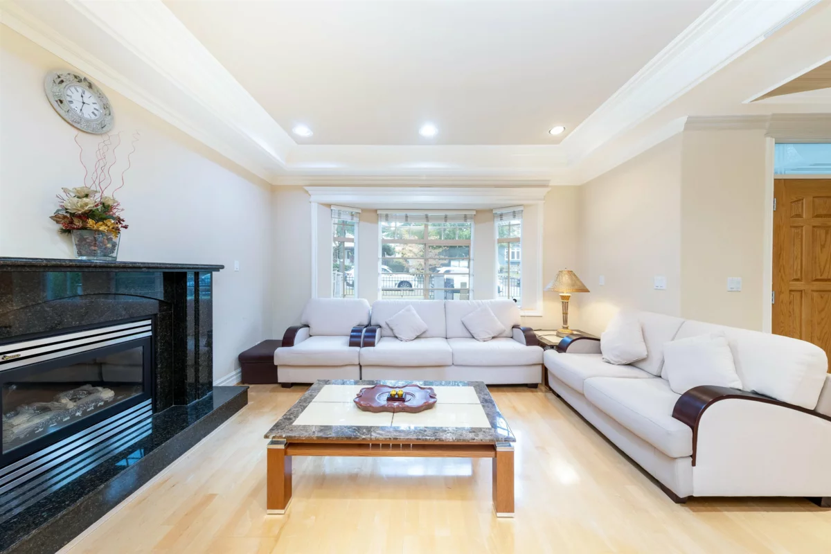 Kitchen Photo of 260 W 63rd Avenue, Vancouver, BC