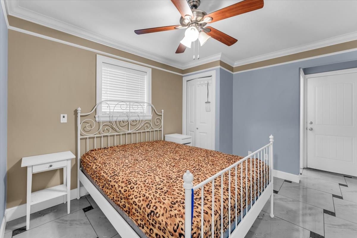 Guest Bathroom Photo of 6080 Mckee Street, Burnaby, BC