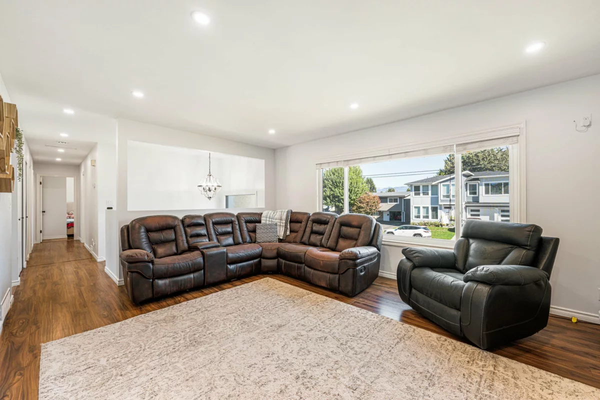 Kitchen Photo of 10107 Shamrock Drive, Chilliwack, BC