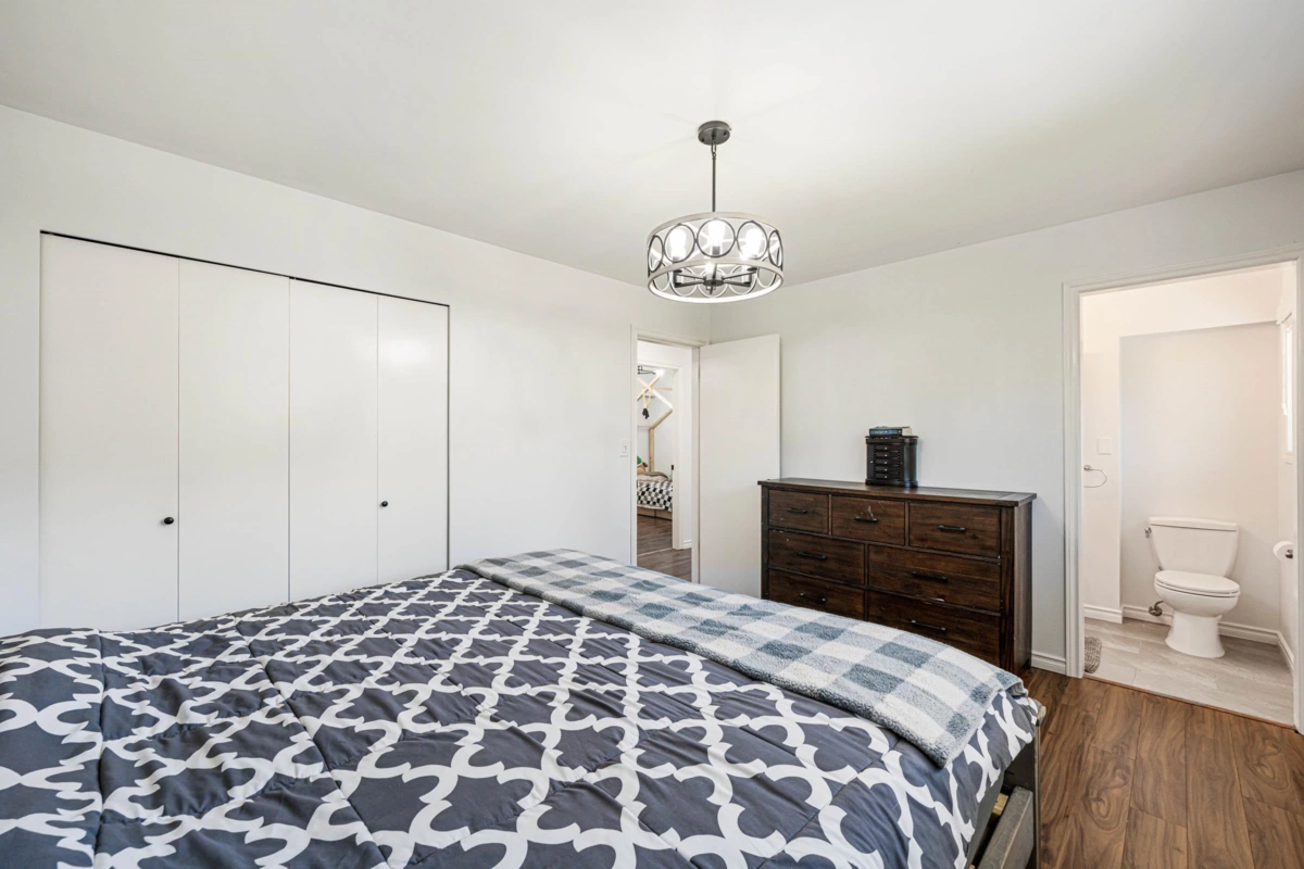 Powder Room Photo of 10107 Shamrock Drive, Chilliwack, BC