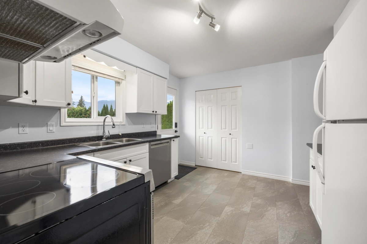 Primary Bedroom Photo of 10107 Shamrock Drive, Chilliwack, BC