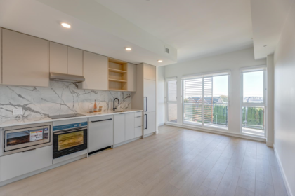 104/204 422 E 3rd Street, North Vancouver, BC
