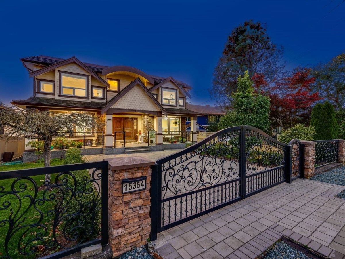 Exterior Rear Photo of 15354 Royal Avenue, White Rock, BC