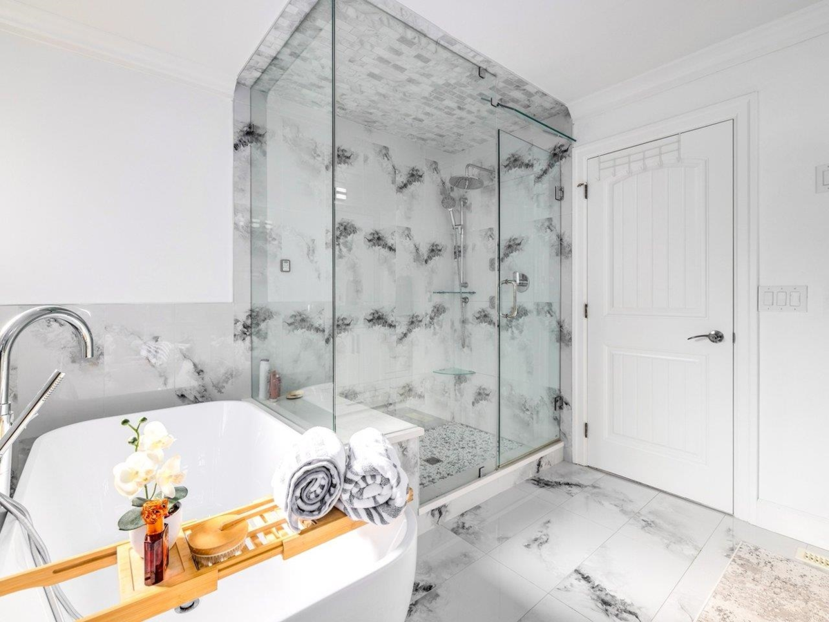 Loft / Bonus Room Photo of 15354 Royal Avenue, White Rock, BC