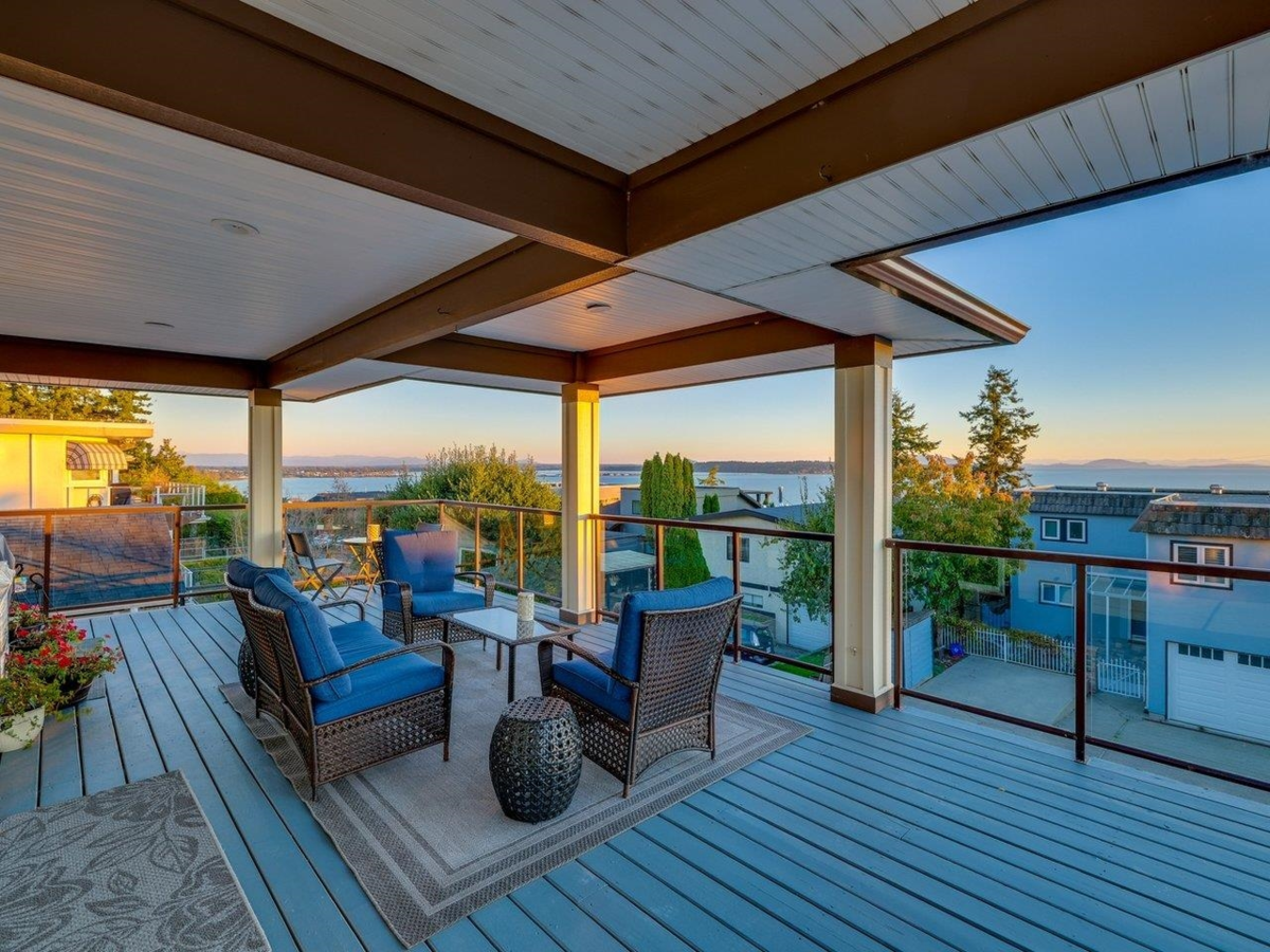 Neighborhood Park Photo Near 15354 Royal Avenue, White Rock, BC