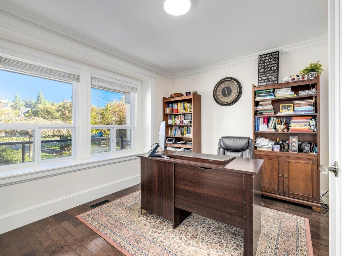 Outdoor Patio Photo of 15354 Royal Avenue, White Rock, BC