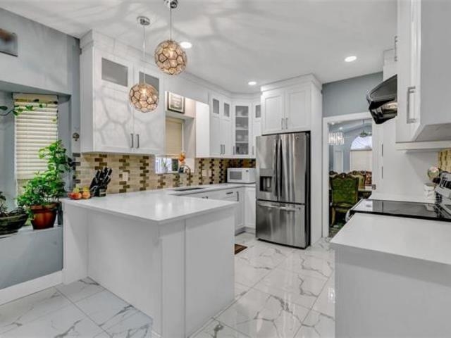 Breakfast Nook Photo of 6550 128 Street, Surrey, BC