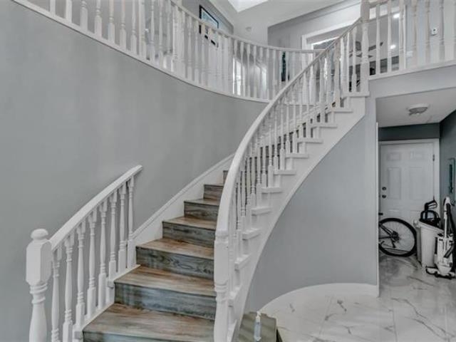 Living Room Photo of 6550 128 Street, Surrey, BC