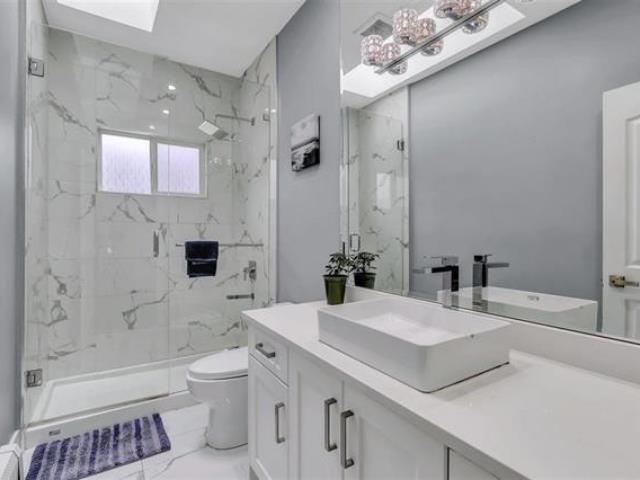 Mudroom Photo of 6550 128 Street, Surrey, BC