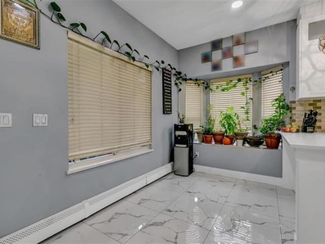 Primary Bathroom Photo of 6550 128 Street, Surrey, BC