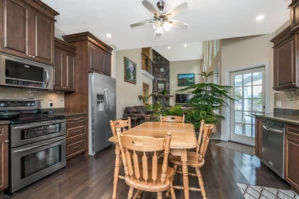 Breakfast Nook Photo of 42872 South Sumas Road, Chilliwack, BC